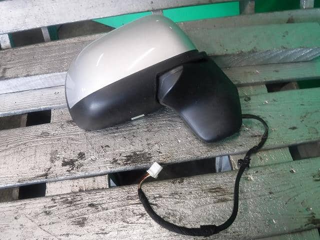 Right Side Mirror NISSAN Note 2013 DBA-E12 — photo 1
