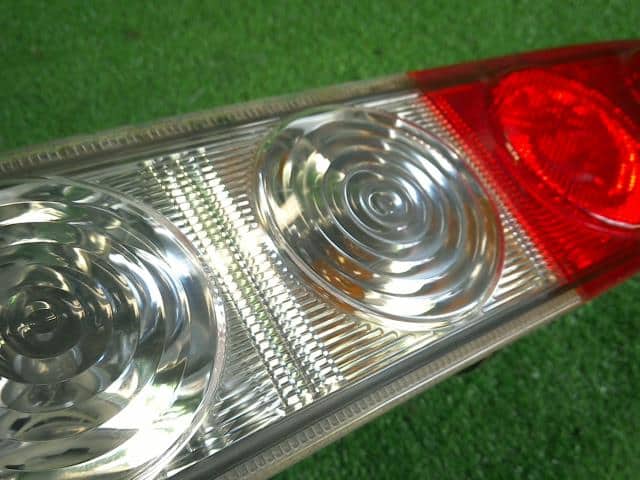 Right Tail Light NISSAN Cube 2006 DBA-BNZ11 — photo 3