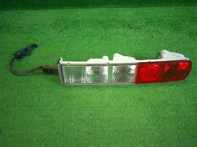 Right Tail Light NISSAN Cube 2006 DBA-BNZ11 — photo 1