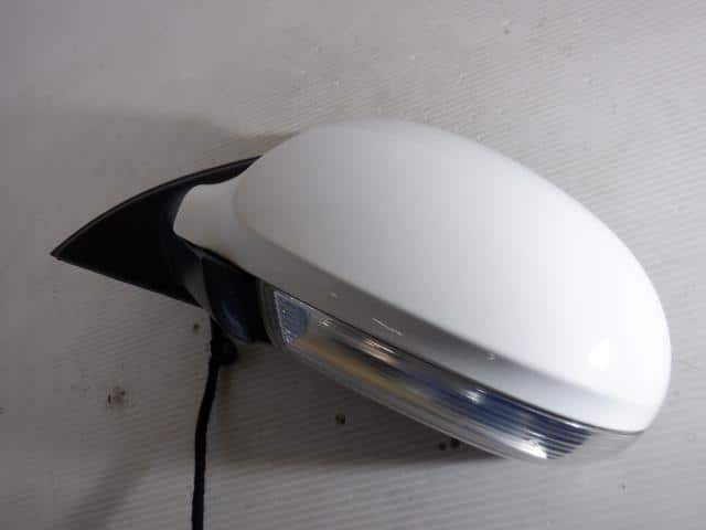 Left Side Mirror VOLKSWAGEN Variant 2010 ABA-3CCDA — photo 2