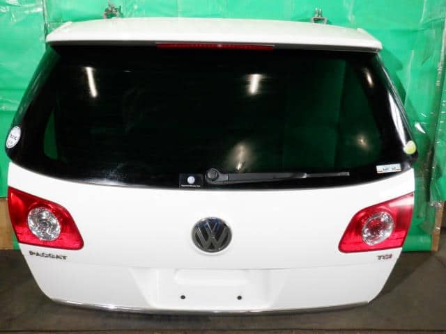 Back Door Assembly VOLKSWAGEN Variant 2010 ABA-3CCDA — photo 1
