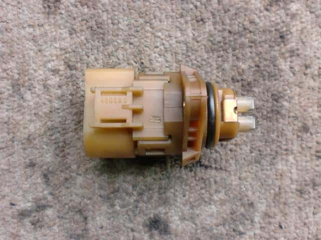 Transmission Parts VOLKSWAGEN New Beetle 2003 GH-9CAZJ 095 919 823F — photo 1