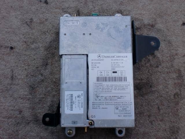 Control Unit MERCEDES-BENZ Benz s class 2002 GH-220070 230 820 17 — photo 1
