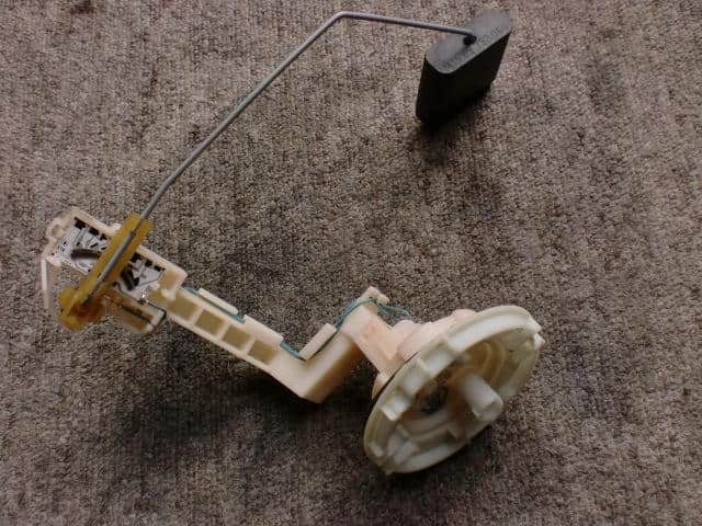 Fuel Sender Unit BMW 7 Series 1997 E-GK50 1182111 — photo 1