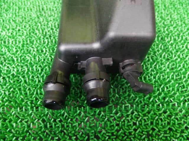Coolant Tank BMW 5 Series 1998 GF-DM25 — photo 3