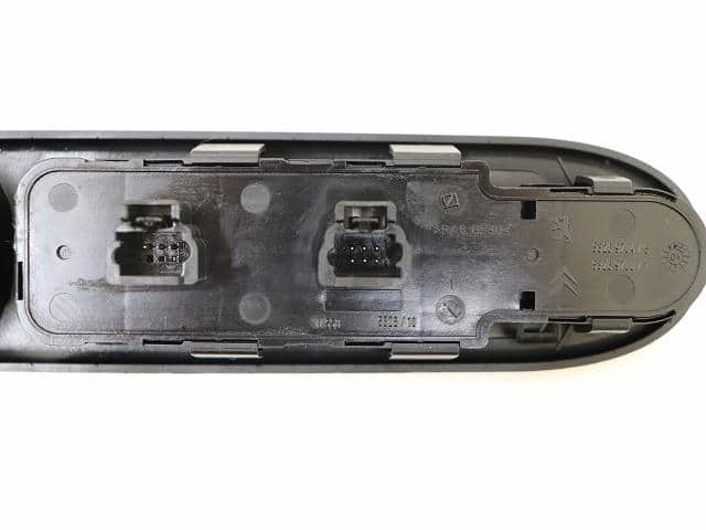 Power Window Switch PEUGEOT 307 2004 GH-A307CC — photo 3