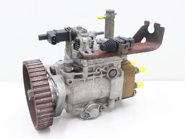 Injection Pump VOLKSWAGEN Golf 1987 N-19JP 068130108N — photo 1