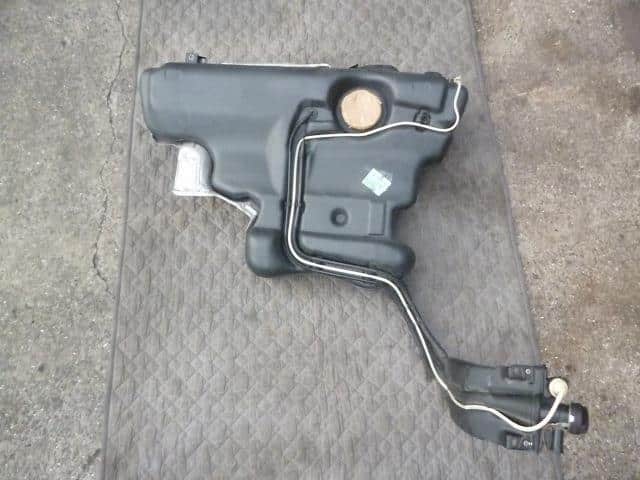 Fuel Tank VOLKSWAGEN Golf 2003 GH-1JAUM 1J0201021AP — photo 1