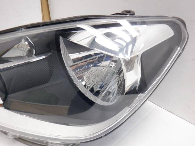 Left Headlight VOLKSWAGEN Up! 2012 DBA-AACHY — photo 4