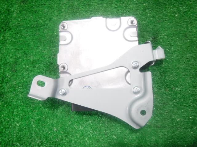Power Steering Computer TOYOTA Corolla Axio 2012 DBA-NZE164 — photo 2