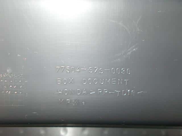 Interior Parts HONDA Step Wagon 2005 CBA-RF8 77509S7S003ZC — photo 3