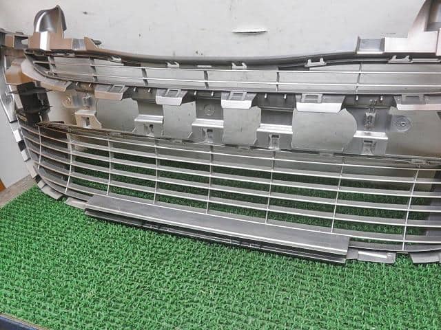 Exterior Parts PEUGEOT 308 2011 ABA-T7W5F02 — photo 4