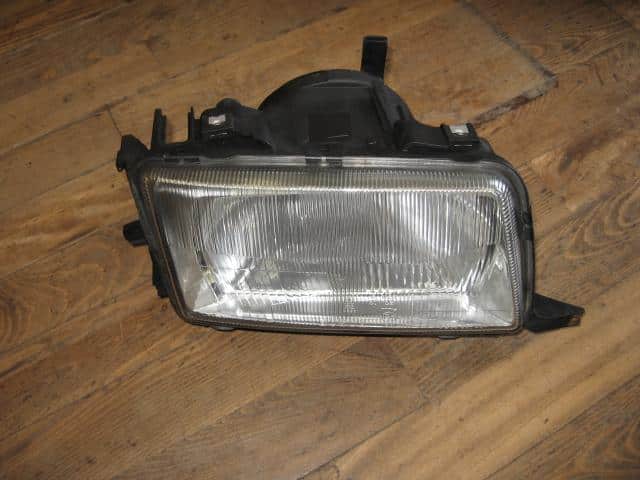 Right Headlight AUDI Audi 80 1994 E-8CABK — photo 1