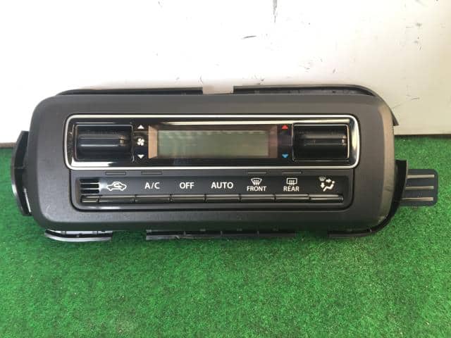 A/C Control Panel SUZUKI Spacia 2021 5AA-MK53S 3951063R30 — photo 1
