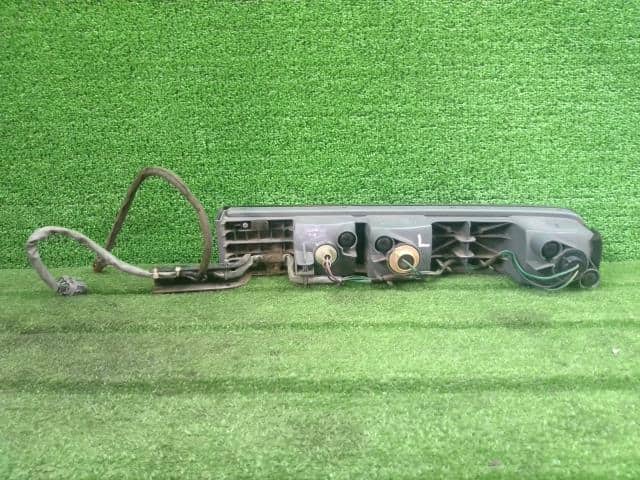 Left Tail Light NISSAN Cube 2004 UA-BGZ11 — photo 2