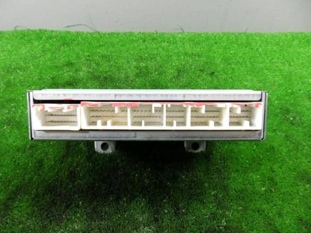 Control Unit TOYOTA Crown 2001 YA-JKS175 8903030300 — photo 2