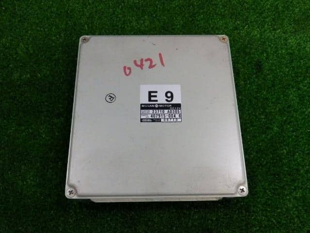 Engine Control Unit NISSAN Presage 2000 KH-VNU30 — photo 1