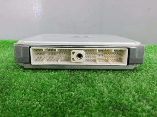 Engine Control Unit NISSAN Presage 2000 KH-VNU30 — photo 3
