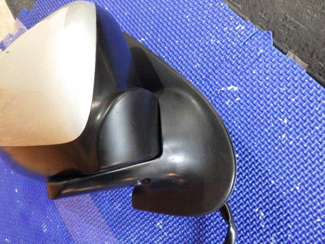 Right Side Mirror TOYOTA Sienta 2004 UA-NCP81G — photo 6
