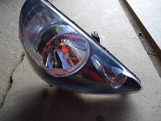 Right Headlight HONDA Fit 2004 DBA-GD1 — photo 1
