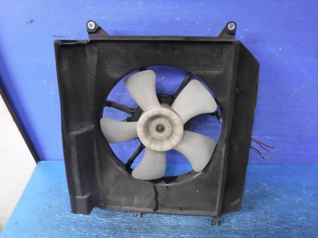 Radiator Cooling Fan TOYOTA bB 2012 CBA-QNC25 — photo 3