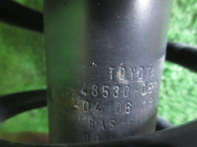 Rear Left Strut TOYOTA Avensis 2004 CBA-AZT250 — photo 3