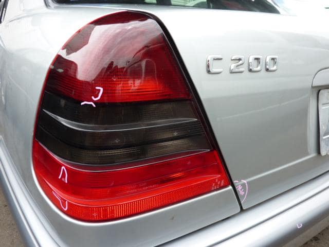 Left Tail Light MERCEDES-BENZ Benz c class 1999 GF-202020 — photo 1