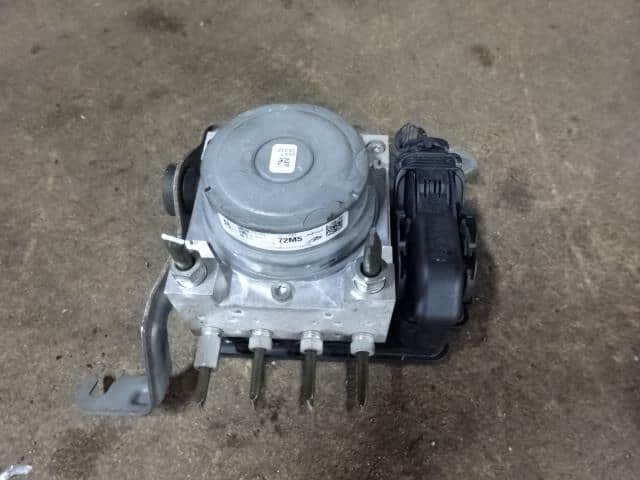 ABS Actuator SUZUKI Spacia 2013 DBA-MK32S 5611081MM0 — photo 1