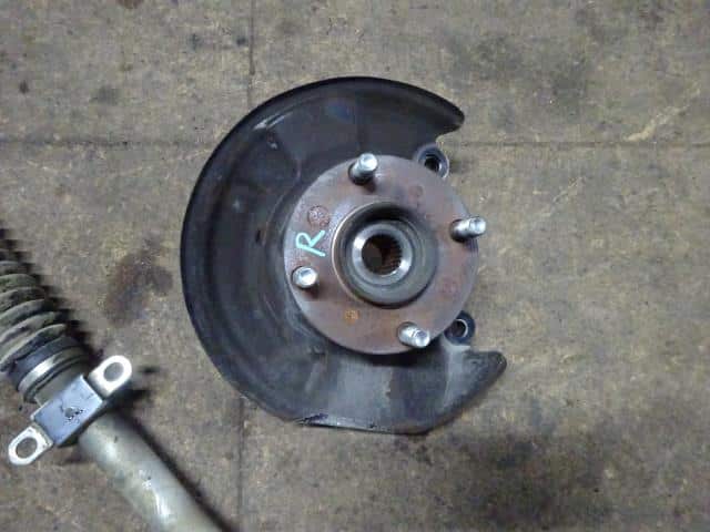 Front Right Knuckle Hub Assembly SUBARU Stella 2008 DBA-RN1 — photo 1
