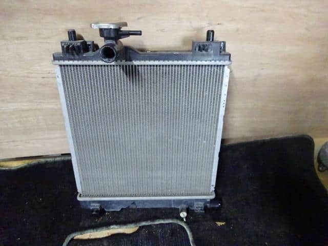 Radiator SUZUKI MR Wagon 2011 DBA-MF33S 1770050M00 — photo 1