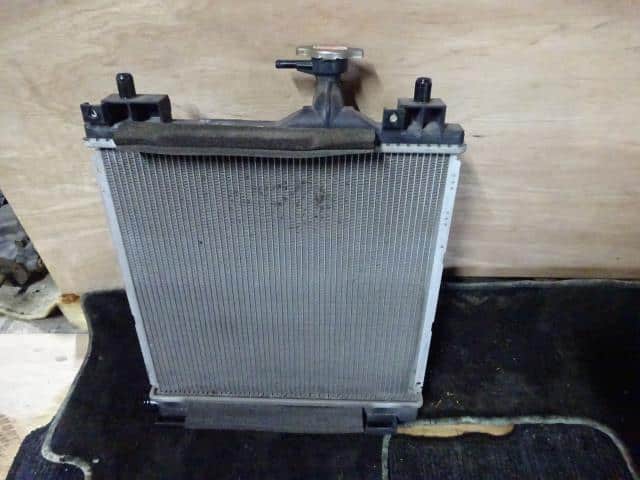 Radiator SUZUKI MR Wagon 2011 DBA-MF33S 1770050M00 — photo 2