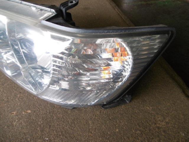 Left Headlight TOYOTA Vista Ardeo 2000 GF-SV50 — photo 3