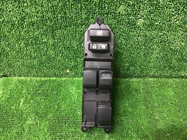 Power Window Switch TOYOTA Porte 2016 DBA-NSP141 — photo 2