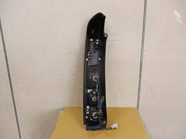 Right Tail Light HONDA Vamos 2007 ABA-HM2 — photo 3