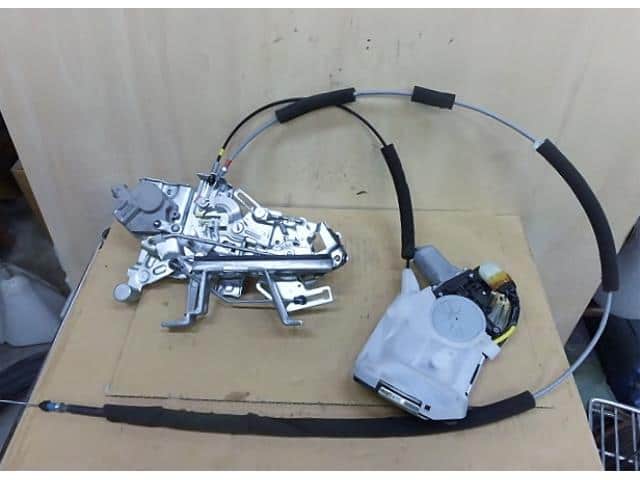 Door Lock Solenoid NISSAN Roox 2010 DBA-ML21 — photo 1