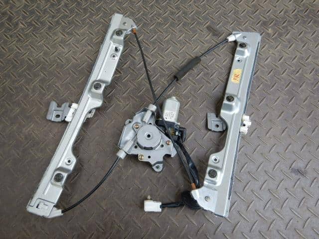 Front Right Door Regulator NISSAN Teana 2004 UA-J31 — photo 1