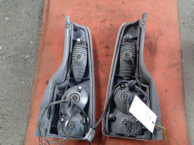 Right Tail Light HONDA Life 2000 GF-JB1 — photo 2