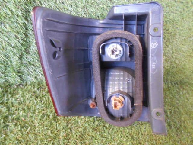 Right Tail Light TOYOTA Alphard 2004 CBA-ANH15W 8155058020 — photo 4