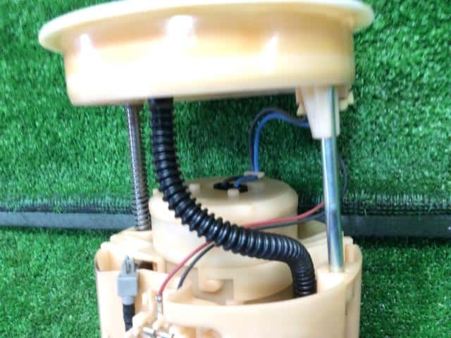 Fuel Pump MAZDA Demio 2005 DBA-DY5W ZJ201335ZA — photo 3