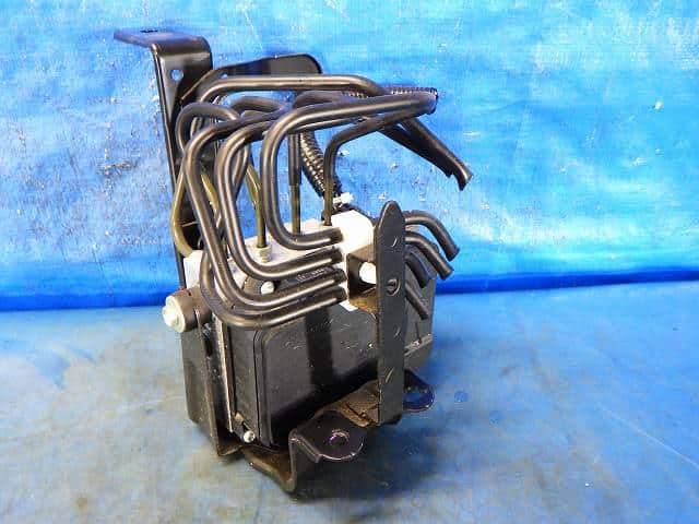 ABS Actuator DAIHATSU Hijet 2019 EBD-S500P — photo 3