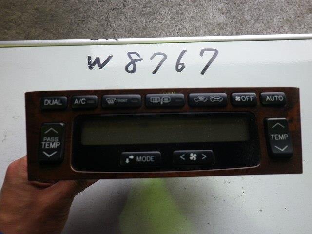 A/C Control Panel TOYOTA Pronard 2000 GH-MCX20 — photo 1