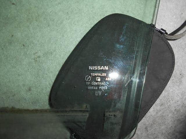 Front Right Door Windshield NISSAN Tiida 2005 DBA-C11 — photo 2