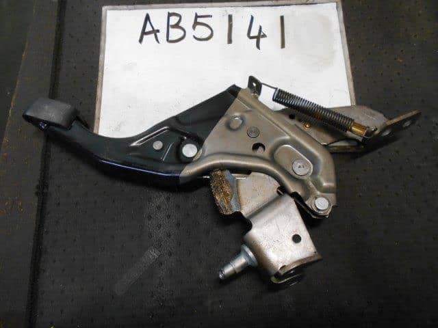 Brake Parts DAIHATSU Move 2002 UA-L900S — photo 2