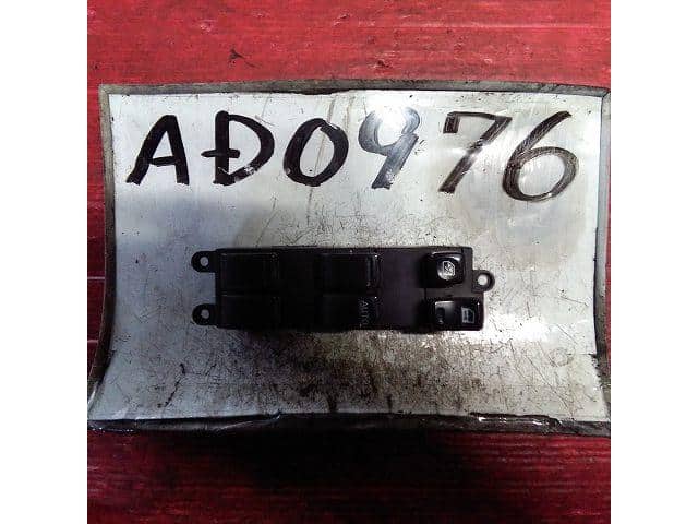 Power Window Switch NISSAN Serena 2002 UA-TC24 — photo 1