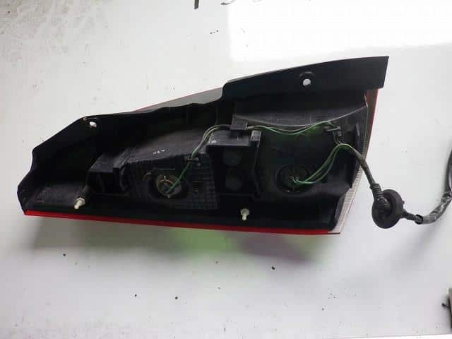 Right Tail Light NISSAN Serena 2000 GF-PC24 — photo 2