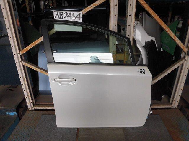 Front Right Door Assembly TOYOTA Wish 2009 DBA-ZGE20 — photo 1