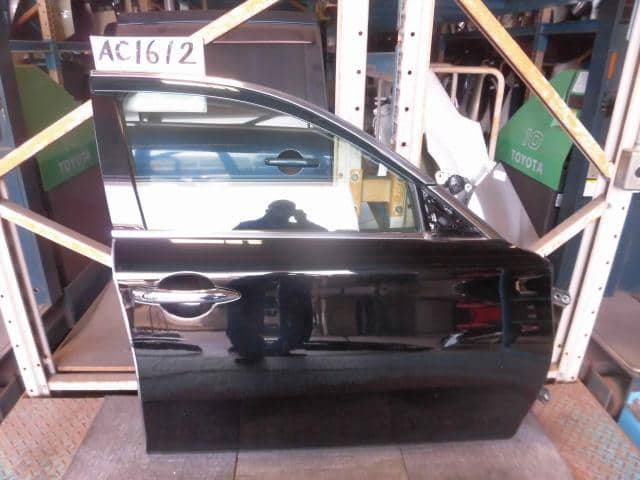 Front Right Door Assembly NISSAN Fuga 2011 DBA-KY51 — photo 1