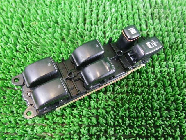 Power Window Switch TOYOTA Prius 2007 DAA-NHW20 — photo 1