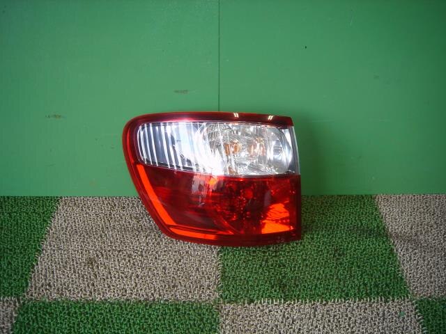 Left Tail Light TOYOTA Ipsum 2005 CBA-ACM26 — photo 1