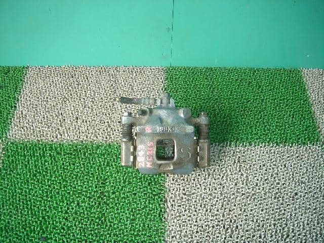 Front Right Caliper SUZUKI Wagon R 2000 GF-MC21S 5510176G00 — photo 1
